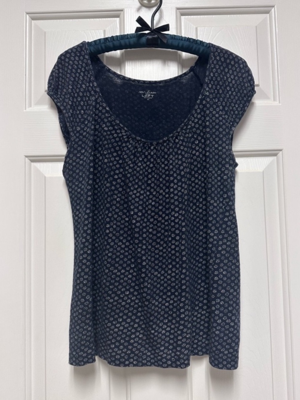 LOFT Linen Navy Scoop Neck Cap Sleeve Top Size M